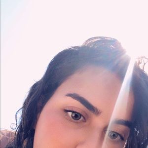 Meet your Posher, Leal